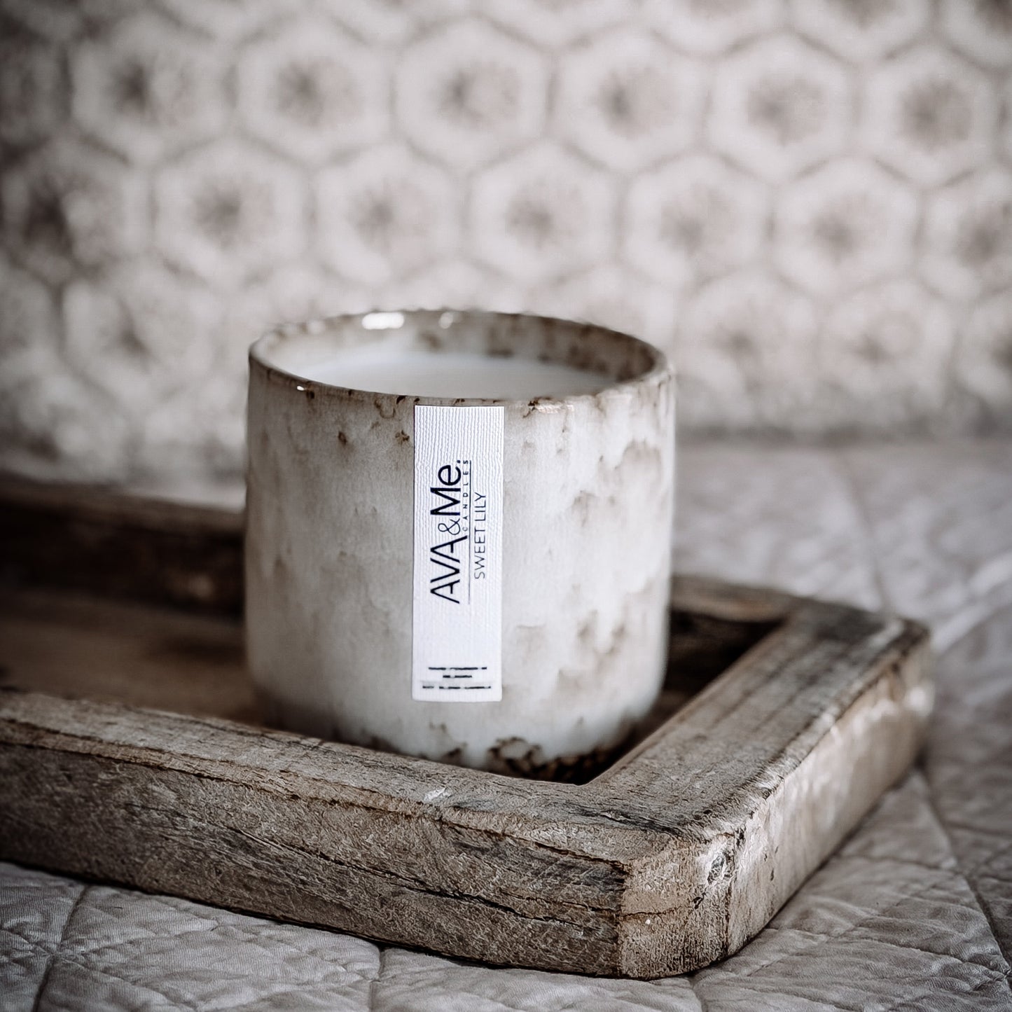 Sweet Lily Scented Candle Natural Collection
