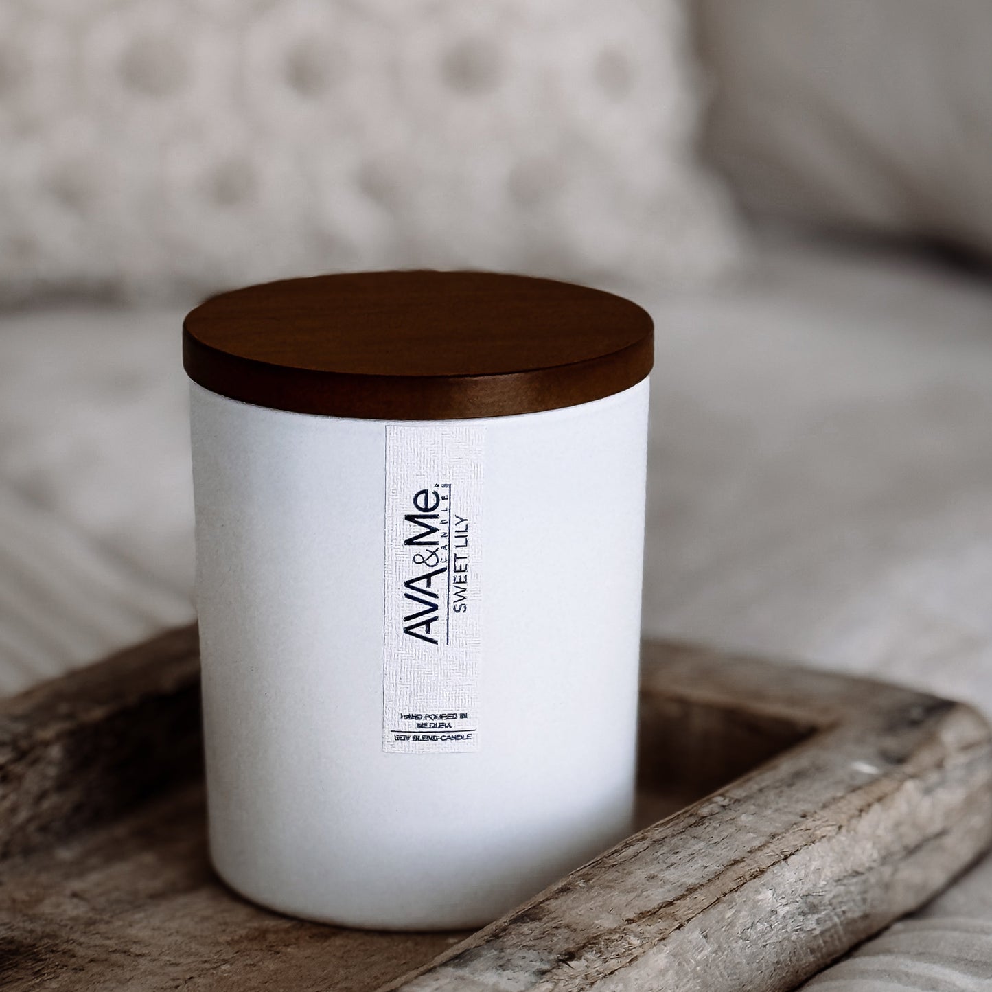 Sweet Lily Scented Candle Classic Collection